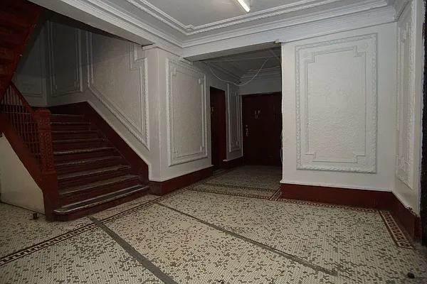 Rented by Norman Raindel, LREB | media 44