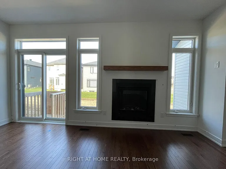 640 Rathburn Ln — Photo 4
