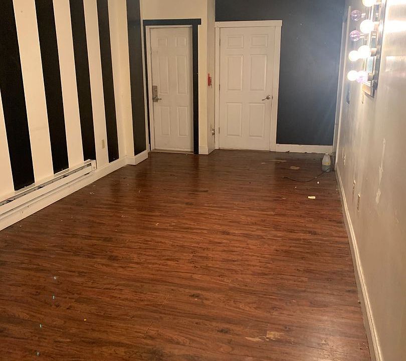 1st image of 4016 W Girard Ave #9380444