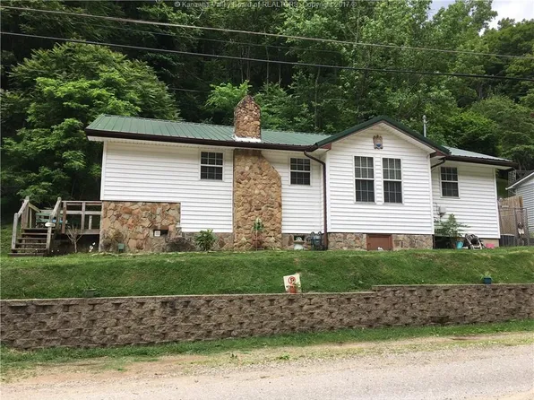 137 Snow Hill Dr, Charleston, WV 25311