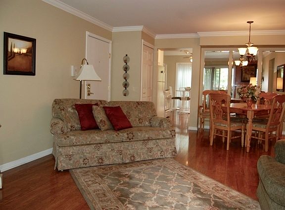 3rd image of 1970 Tall Oaks Dr APT 3B