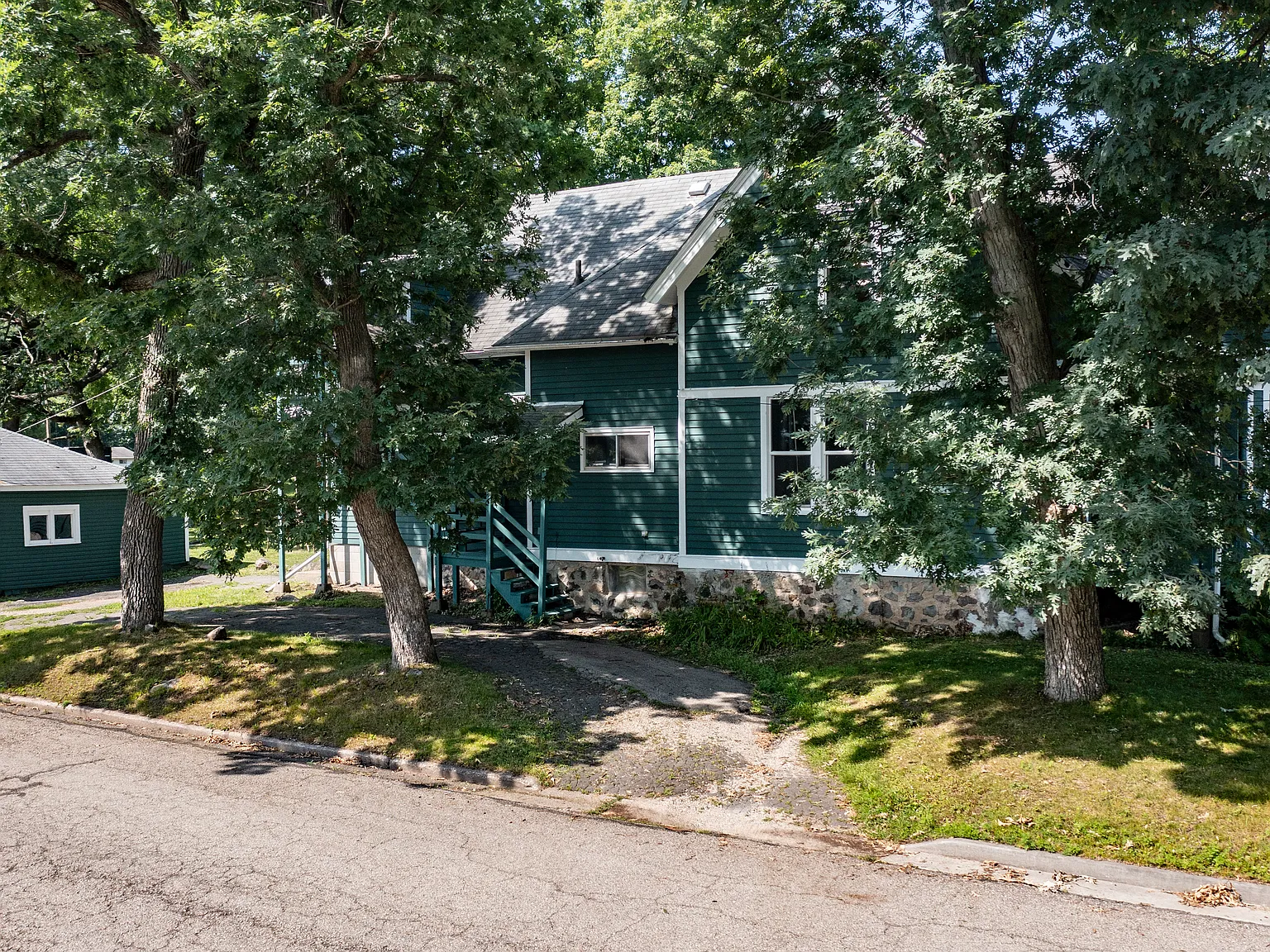 2 bed, $1,150 — Photo 2