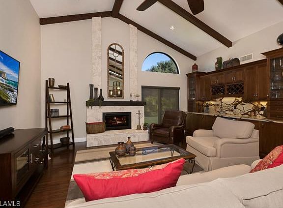 3rd image of 809 Knoll Wood Ct