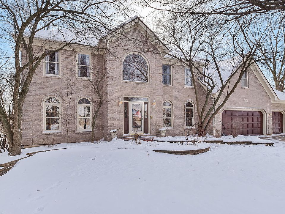1st image of 678 Waterbury Dr