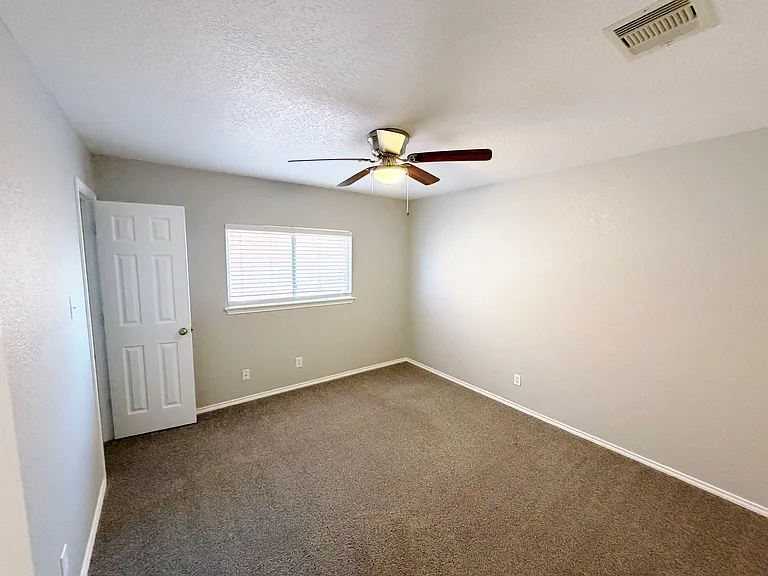 847 Quitman Oak — Photo 31
