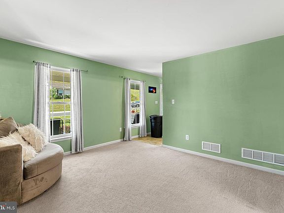 4th image of 1 Ridge Vista Dr