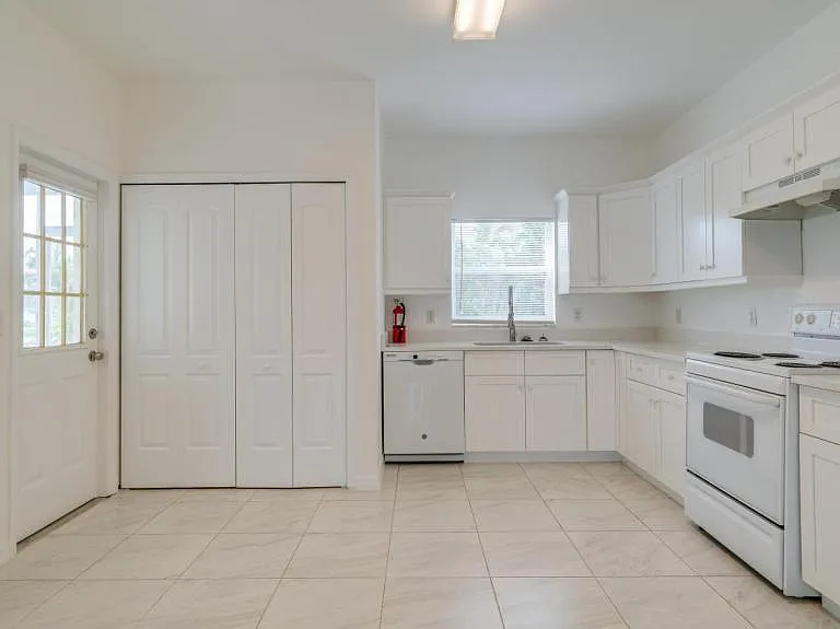 5612 Rose Garden Rd #104 — Photo 3