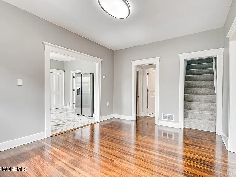 48 Johnson Pl — Photo 12
