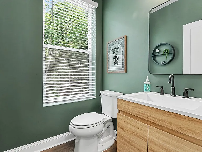 109 N Franklin St #200 — Photo 16