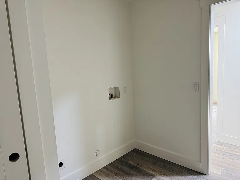 221 Sheffield Dr — Photo 23