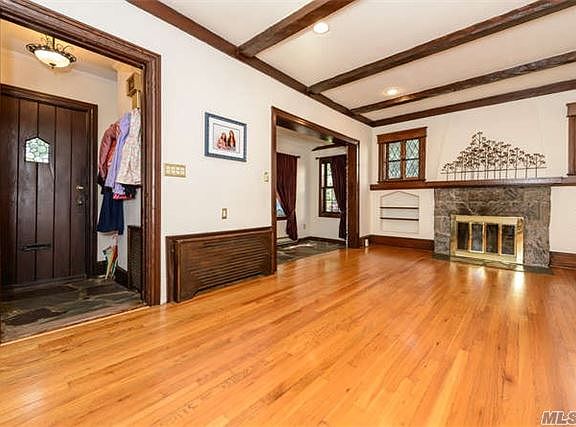 3rd image of 99 Meadow St