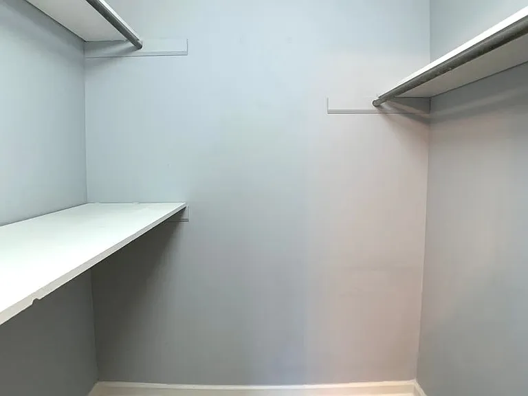 211 Lexington Dr — Photo 10