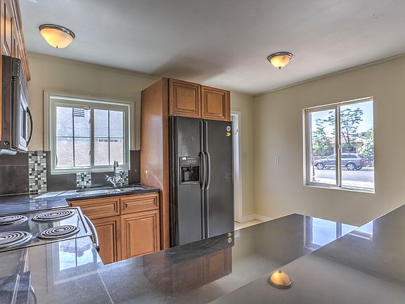 5th image of 4418 Lorna Pl