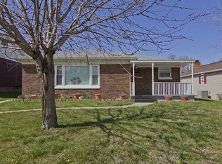 122 4th St, Carbon Cliff, IL 61239