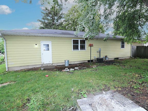 4th image of 727 E 8th St