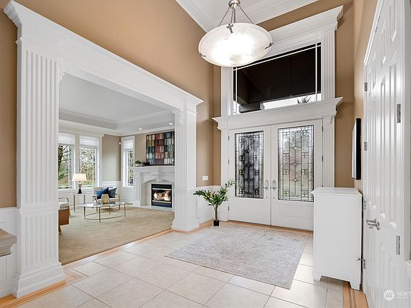 4th image of 6926 Cascade Ave SE