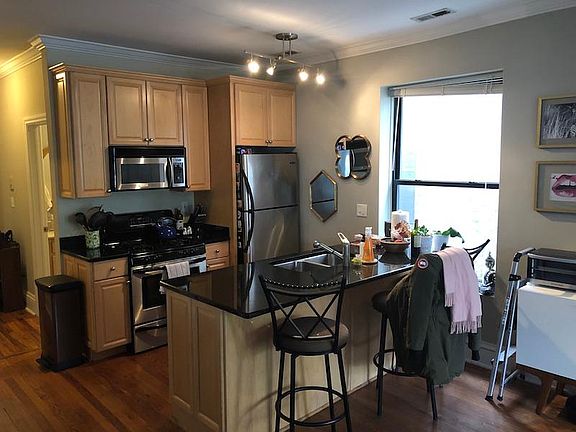 3rd image of 1341 W Newport Ave #1