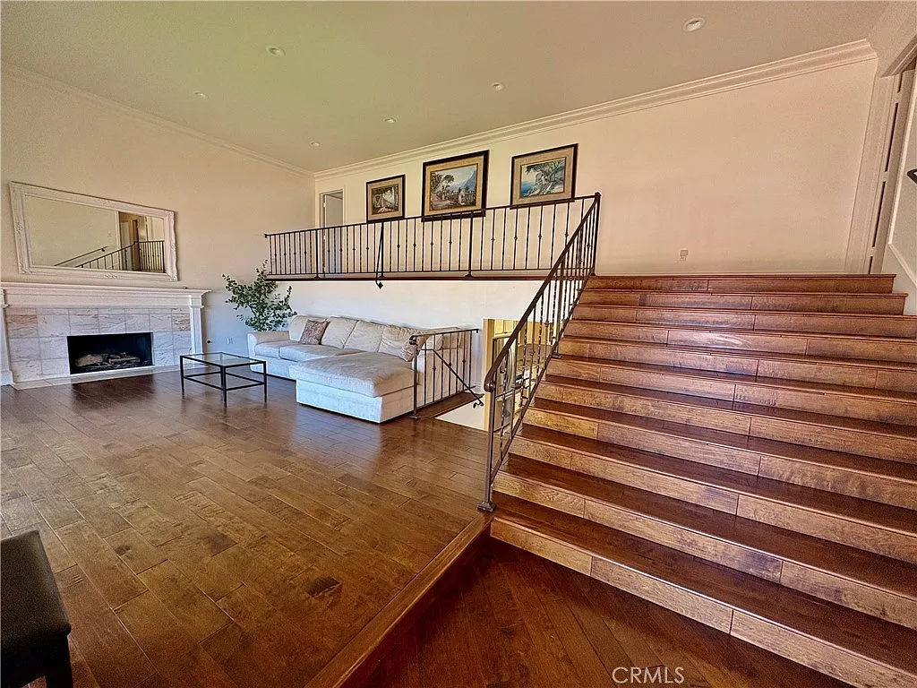 5 bed, 2684 sqft, $6,700 — Photo 4