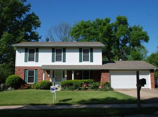 304 Croydon Ln, Ballwin, MO 63021