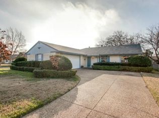 810 Springlake Dr, Garland, TX 75043