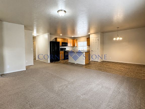 4th image of 4691 N Price Ave