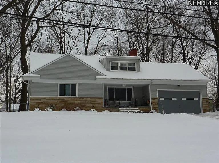 23250 Bryden Rd photo 1