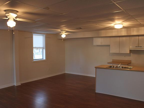 3rd image of 1314 E Harry Ave