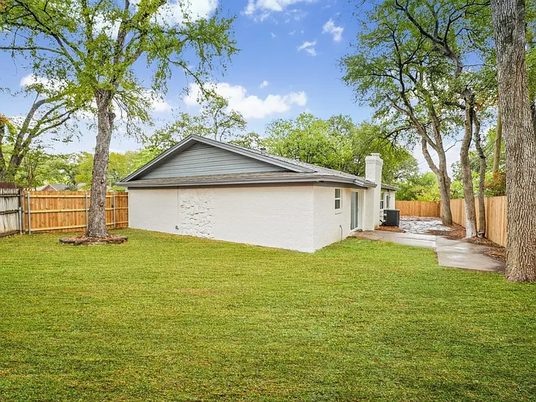 517 Gaye Ct — Photo 16