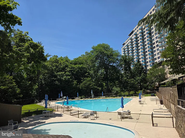 10424 Rockville Pike #402 — Photo 49