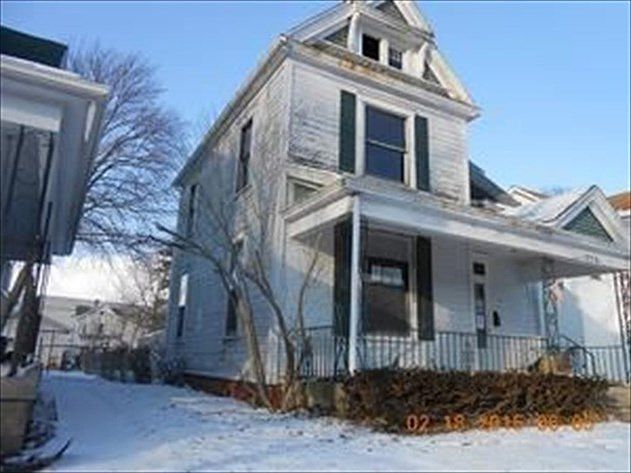 2nd image of 326 Richmond Ave