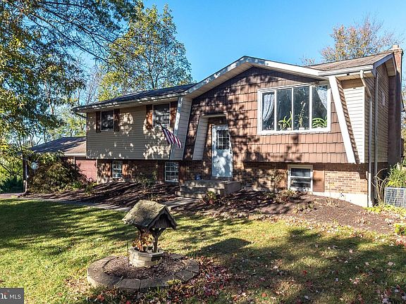 2nd image of 3021 Finland Rd