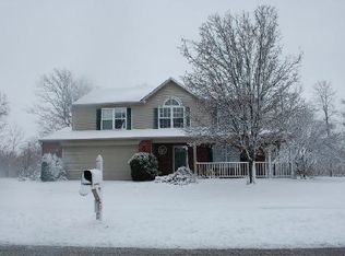 627 Quarterhorse Run, Bargersville, IN 46106
