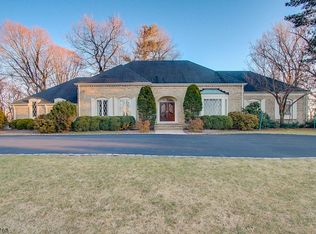 20 Hyde Cir, Watchung, NJ 07069