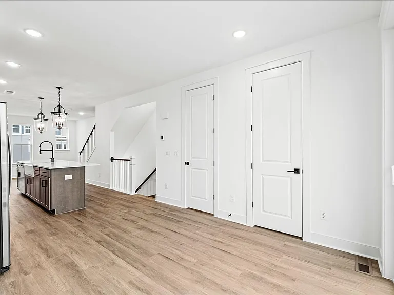 9407 Pacific Elm St — Photo 16
