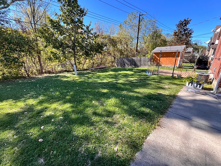 51 N Seine Dr #1 — Photo 33