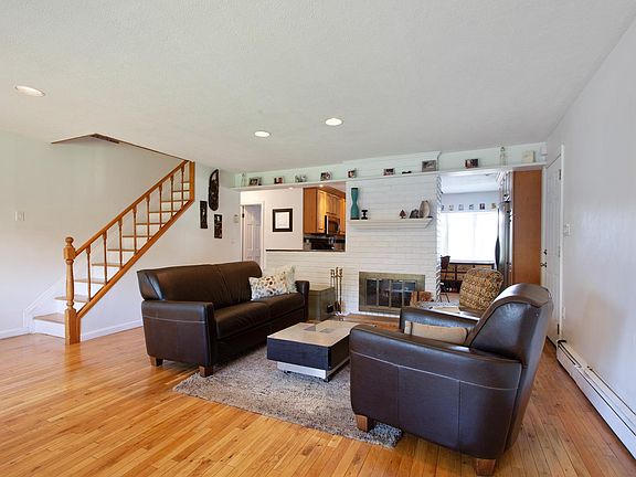 2nd image of 232 Cypress Ln W
