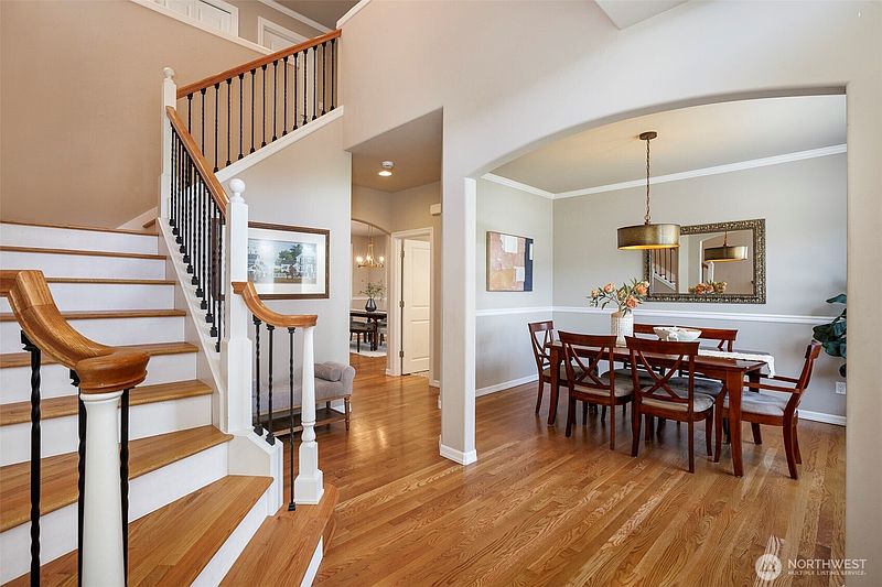 2nd image of 13563 NE 202nd Street