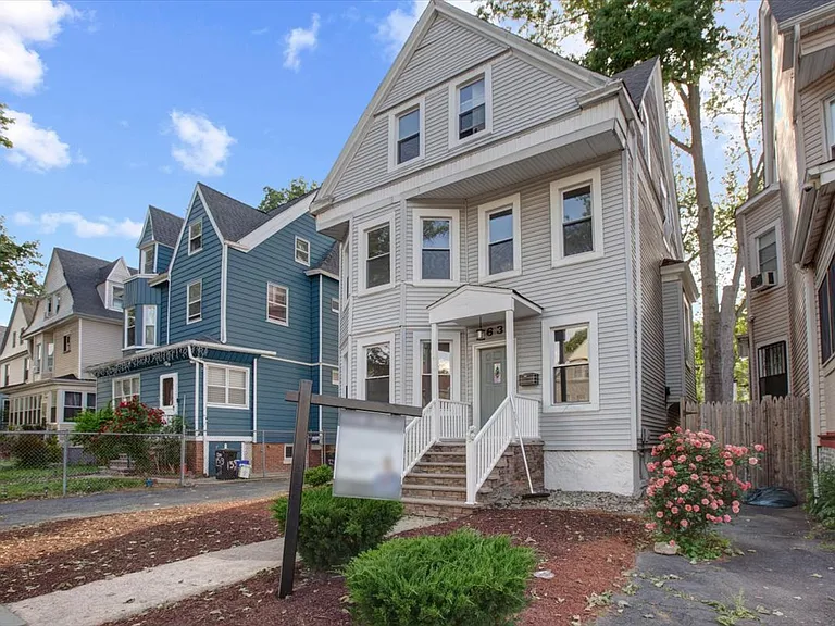 163 Greenwood Ave — Photo 2