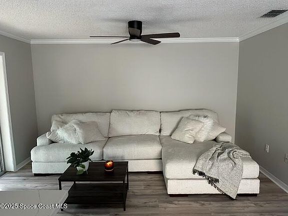 3rd image of 265 Spring Dr #3-3-3