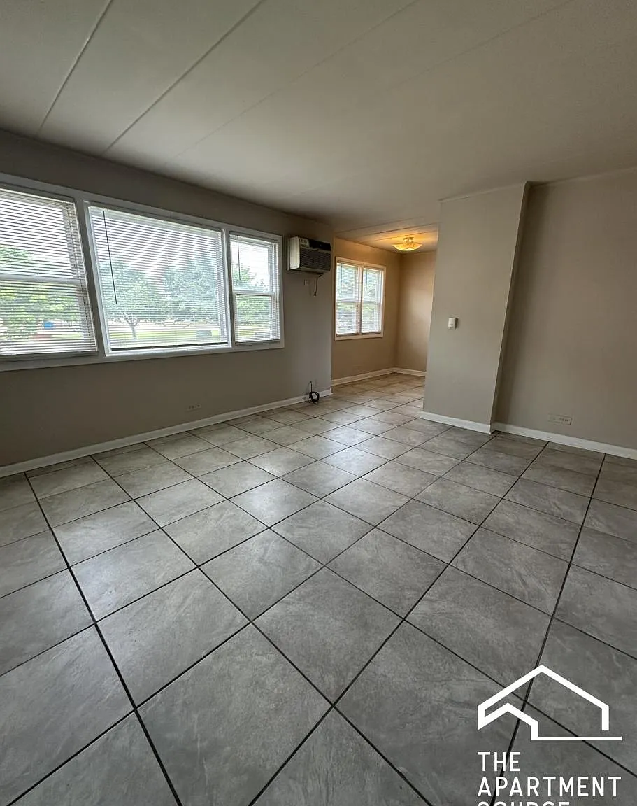 9610 Ivanhoe Ave — Photo 3