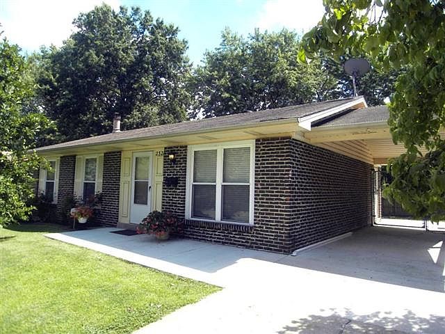 1st image of 2328 Kingsford Dr