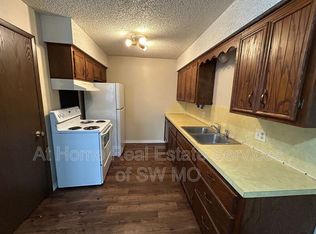1955 S Ingram Mill Rd APT C, Springfield, MO 65804