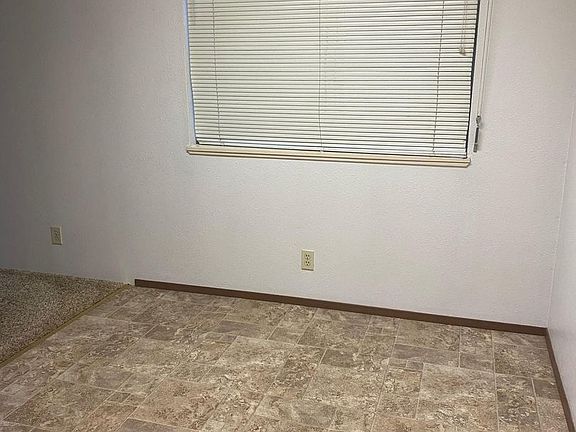 4th image of 2040-2050 Redwood Way #2048