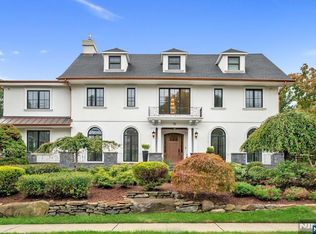 96 Bluff Rd, Fort Lee, NJ 07024