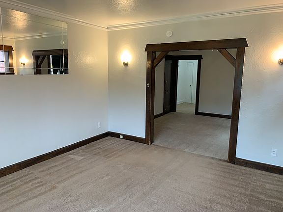 4th image of 620 Kanawha Blvd W APT 2
