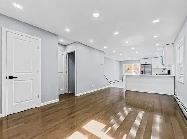 178-05 130th Ave, Jamaica, NY 11434