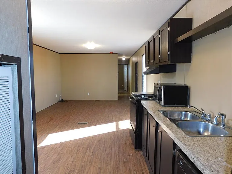 112 China Garden Ln — Photo 14