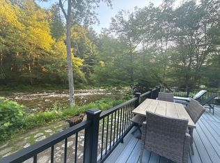 300 Route 121, Grafton, VT 05146