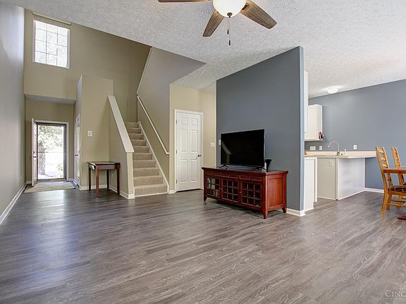 4th image of 3872 Elter Ln