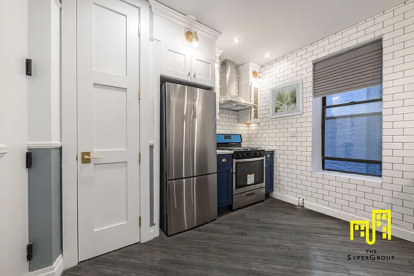 Rented by The Syper Group | media 44